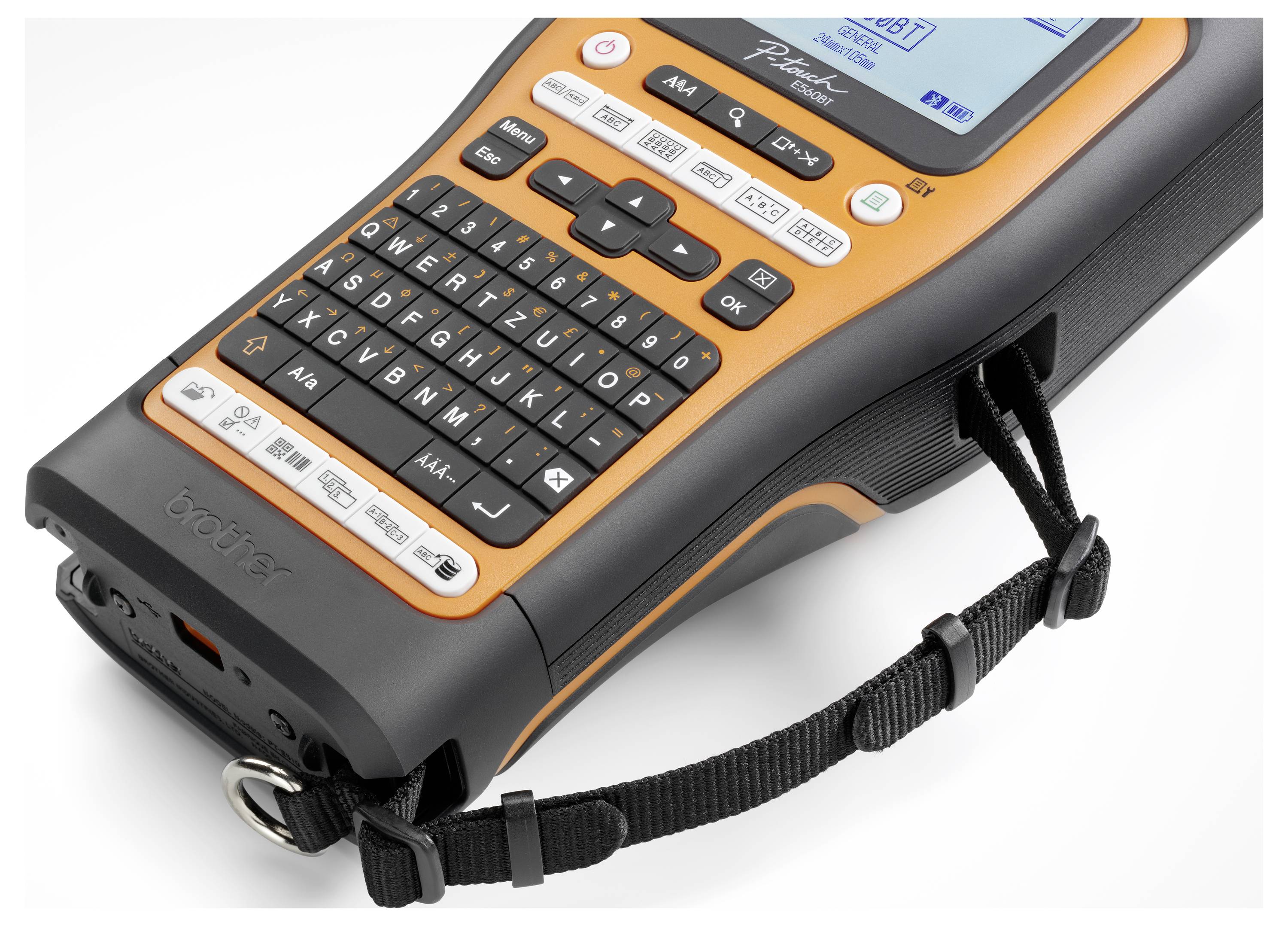 Handheld Beschriftungsgerät mit Bildschirm und vollständiger Tastatur zur Erstellung von Etiketten. Farblich in Orange und Schwarz gehalten.