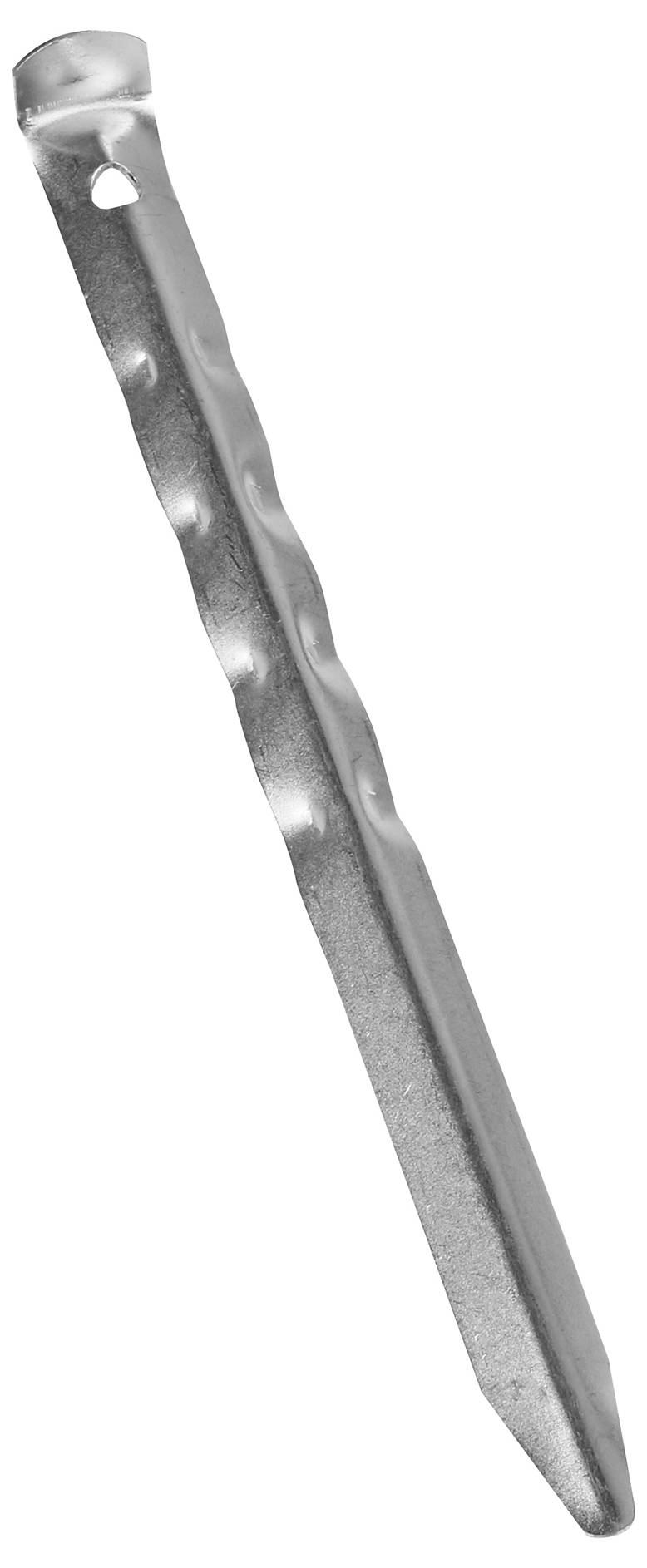 Ein silberfarbener Metallzeltpflock mit gewellter Form und einem Loch am oberen Ende.
