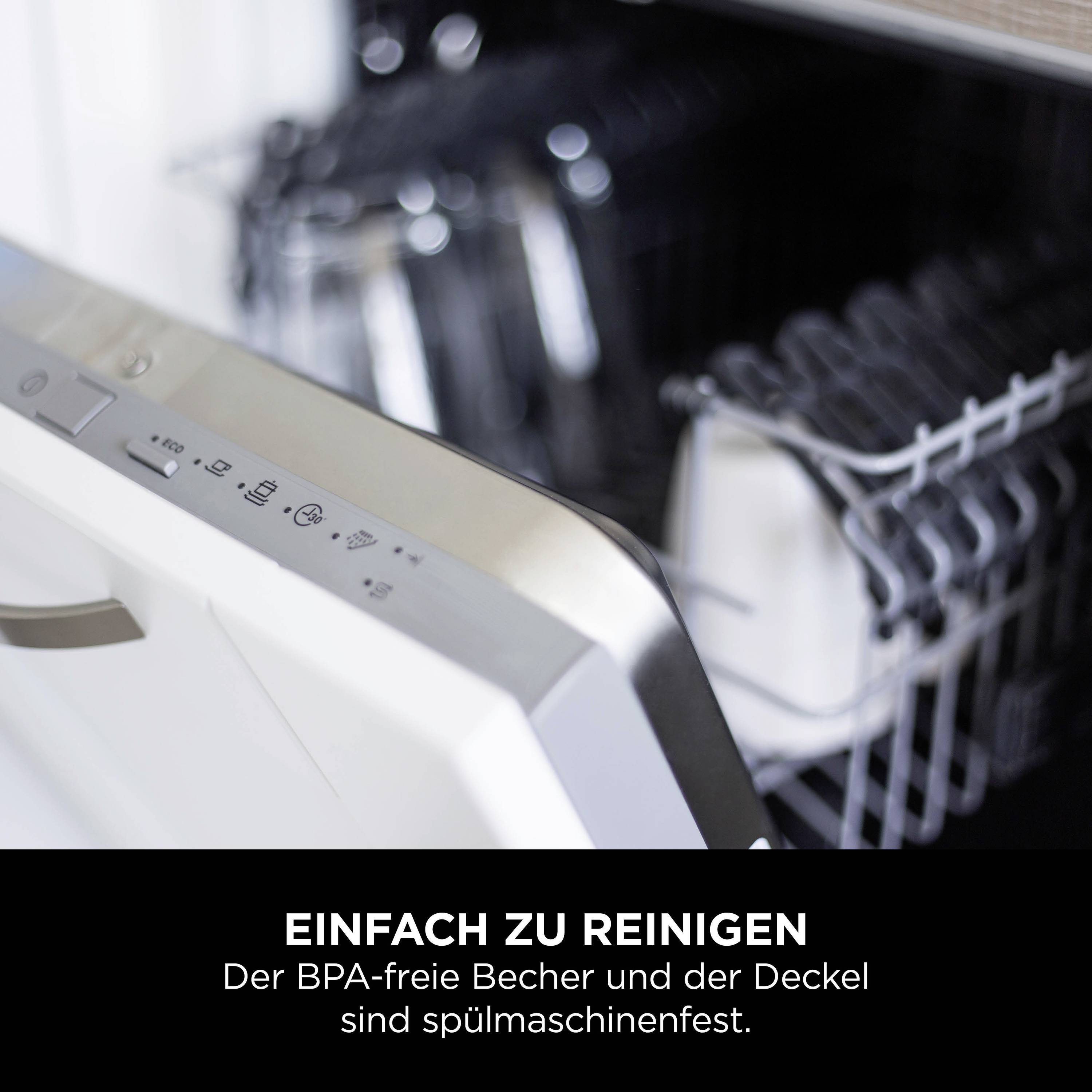 'Geschirrspüler mit offenem Fach; BPA-freie Becher im Inneren. Text: "Einfach zu reinigen".'