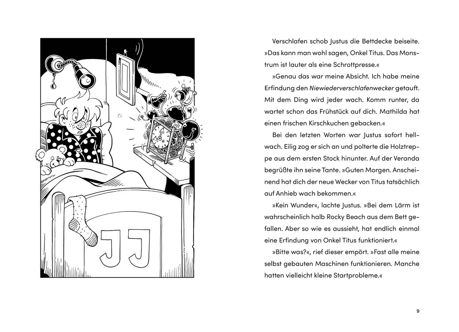 'Justus liegt im Bett, während ein Monster unter der Bettdecke hervorlugt. Ein Wecker und ein Buch sind zu sehen. Text im Bild dialogiert eine Szene.'