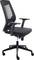 Schwarzer ergonomischer Bürostuhl mit Netzrückenlehne, verstellbaren Armlehnen und fünf Rollen, ideal für komfortables Arbeiten.