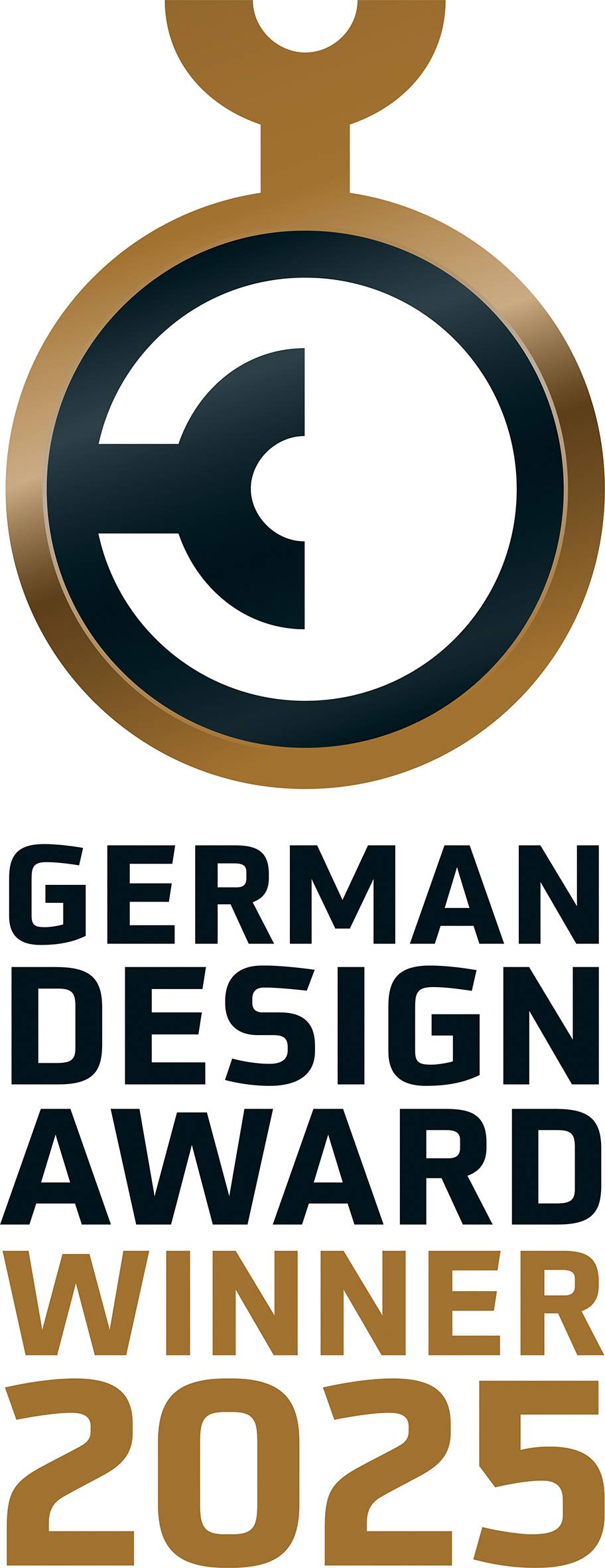 'German Design Award Winner 2025' Logo in Schwarz und Gold. Ein stilisiertes Medaillon-Symbol oben, gefolgt von den Textzeilen.
