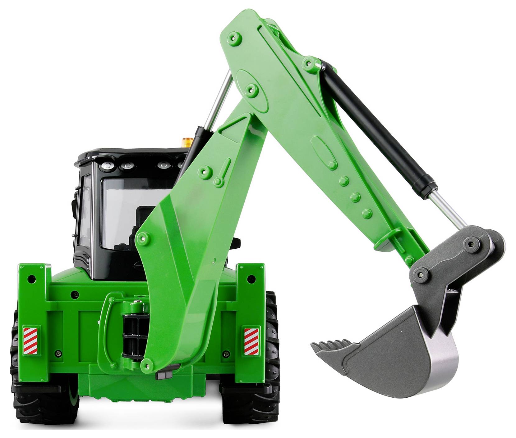 Grüner Bagger mit schwarzem Arm auf weißem Hintergrund, Blick von vorne.