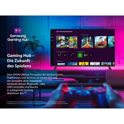 'Fernseher mit Gaming Hub-Bildschirm, zeigt Spiele-Auswahl. Person hält Controller. Text: "Gaming Hub – Die Zukunft des Spielens".'