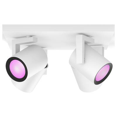 Zwei weiße Strahler an einer Deckenhalterung leuchten mit rosa Licht. Beleuchtungssystem, modern und minimalistisch gestaltet.