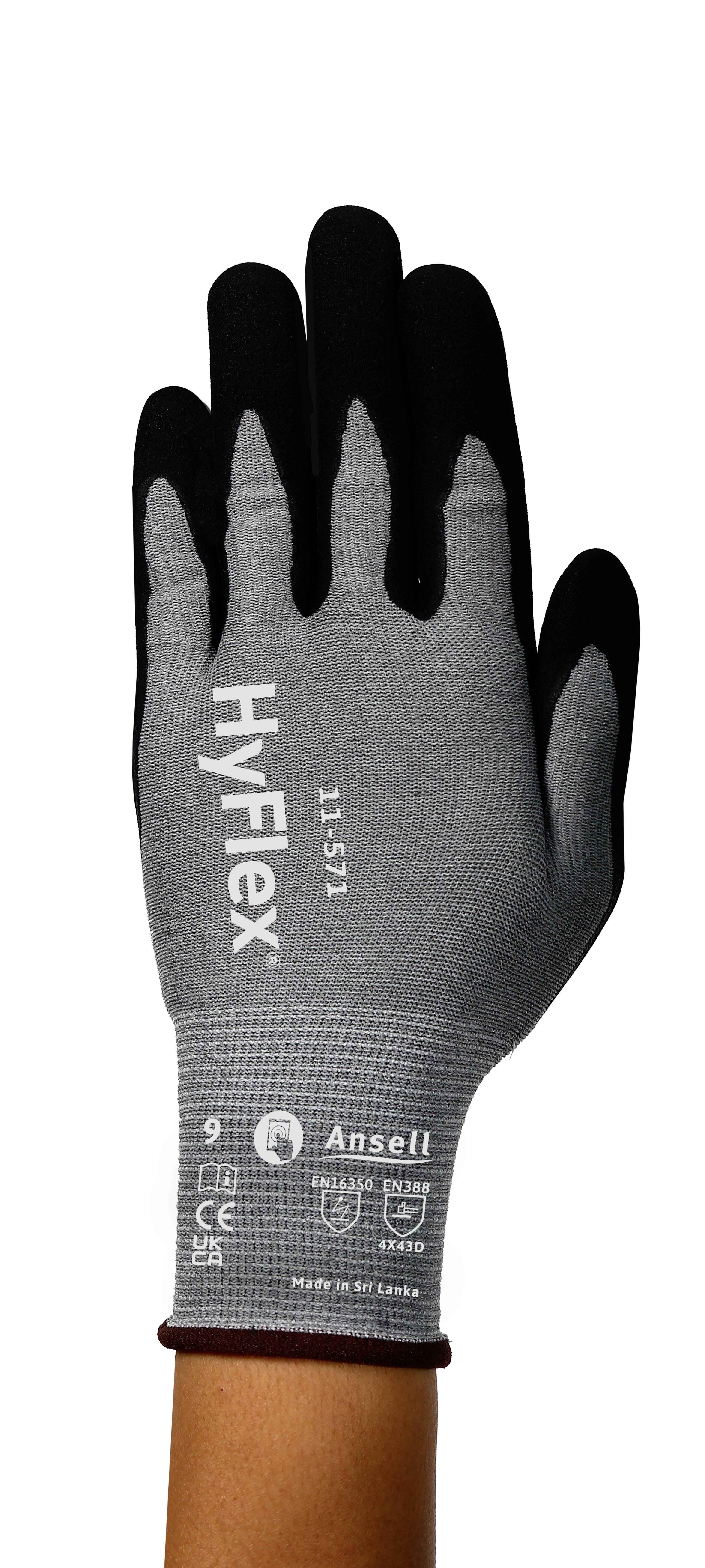 Eine Hand trägt einen grauen und schwarzen HyFlex-Arbeitshandschuh von Ansell, Modellnummer 11-531, Größe 9.
