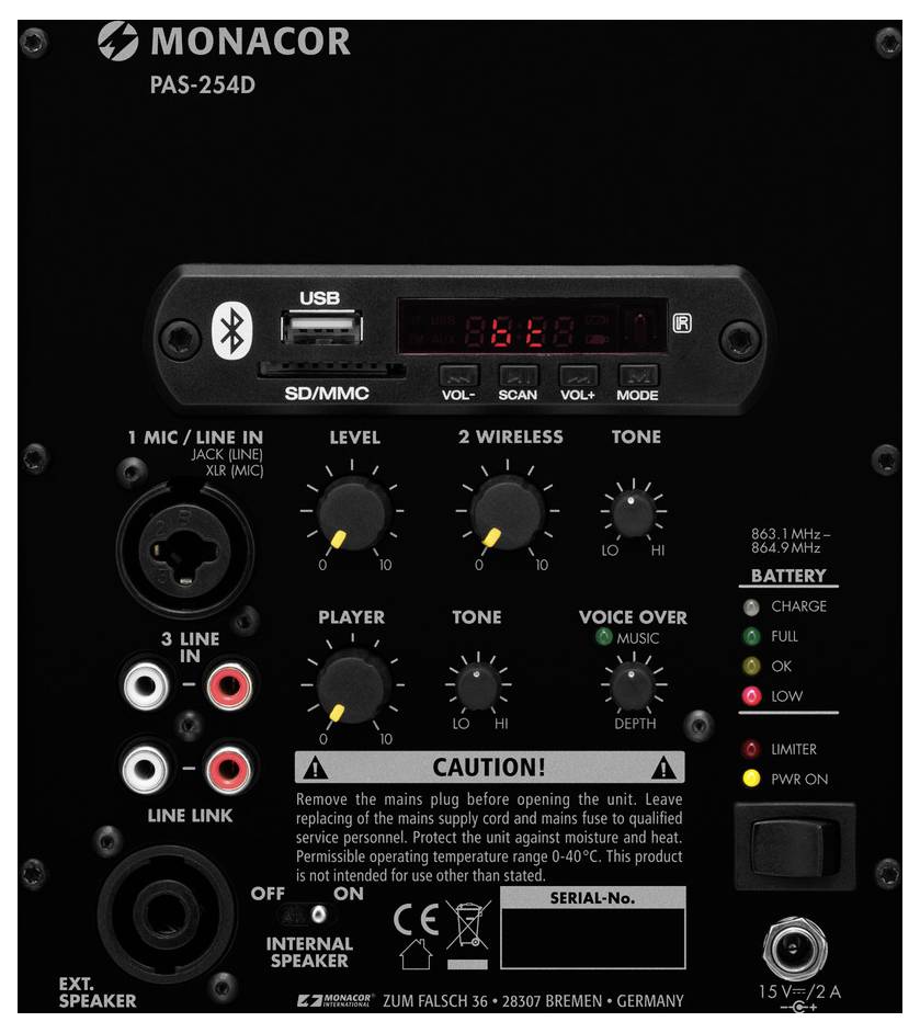 Ein Verstärkermodul mit Anschlüssen für Mikrofone, Instrumente, und Lautsprecher. Enthält Bluetooth, USB, und Bedienknöpfe.