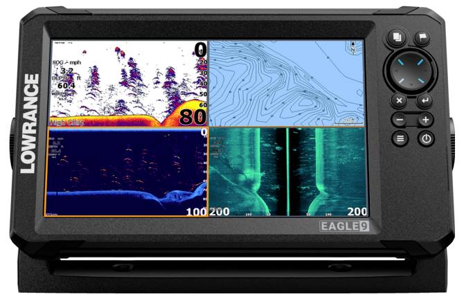 Ein Fischfinder-Gerät zeigt verschiedene Ansichten auf einem Bildschirm: Echolot, Seekarte und Sonar-Scans mit Tiefeninformationen.