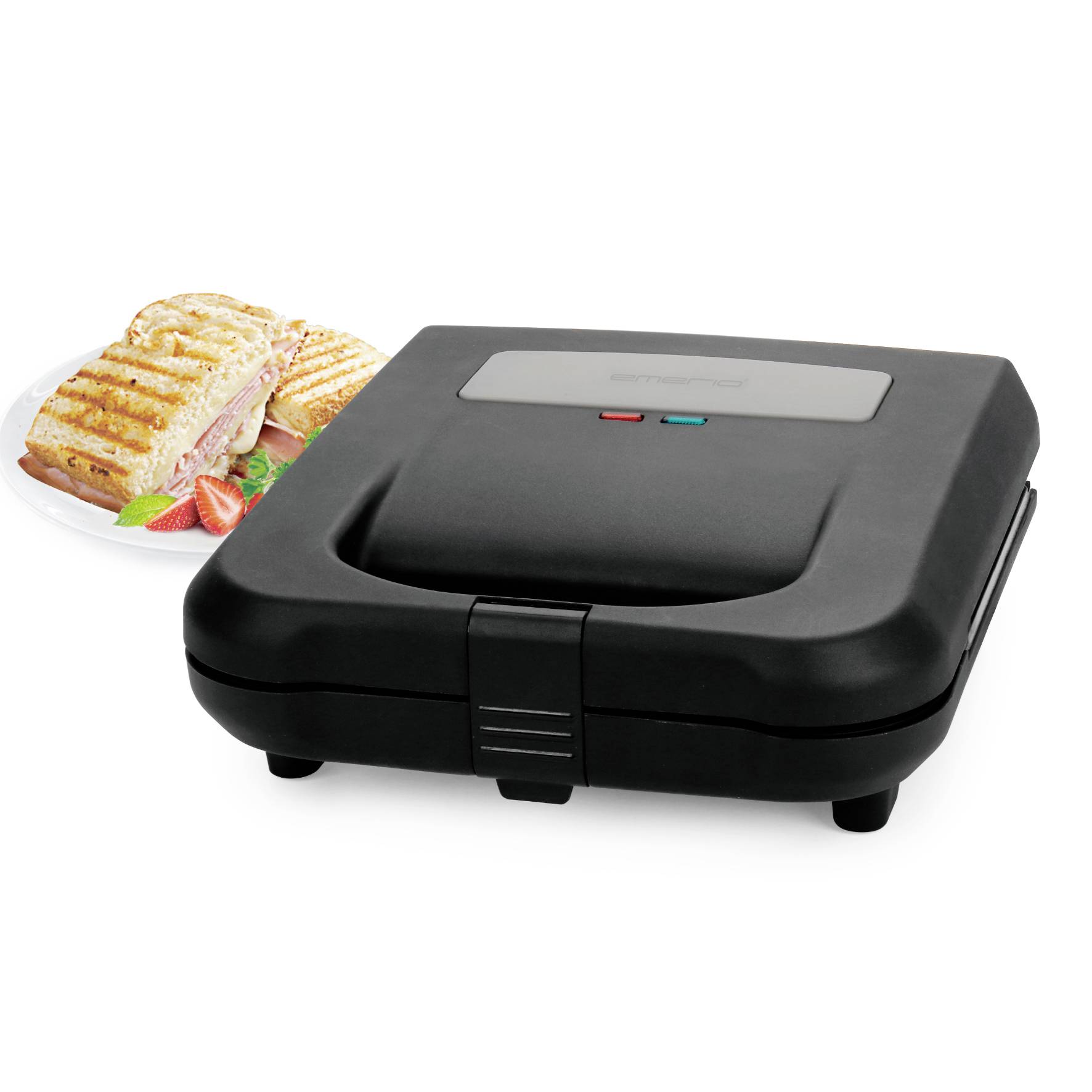 Schwarzer Sandwichmaker neben einem Teller mit zwei gegrillten Sandwiches und Erdbeerscheiben.