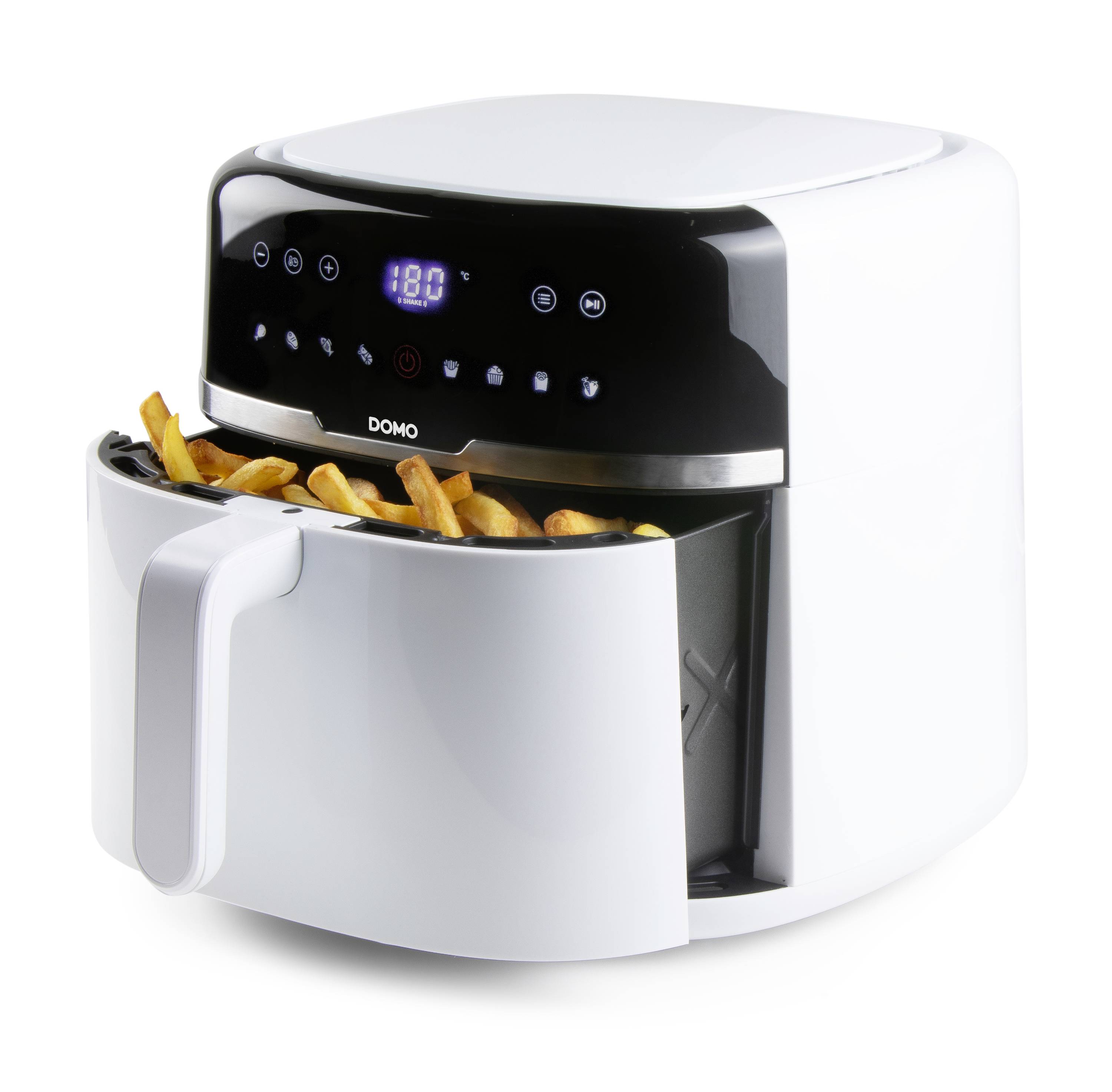 Eine weiße Fritteuse mit beleuchtetem Display zeigt die Temperatur 180°C an. Der Korb ist mit goldbraunen Pommes gefüllt.