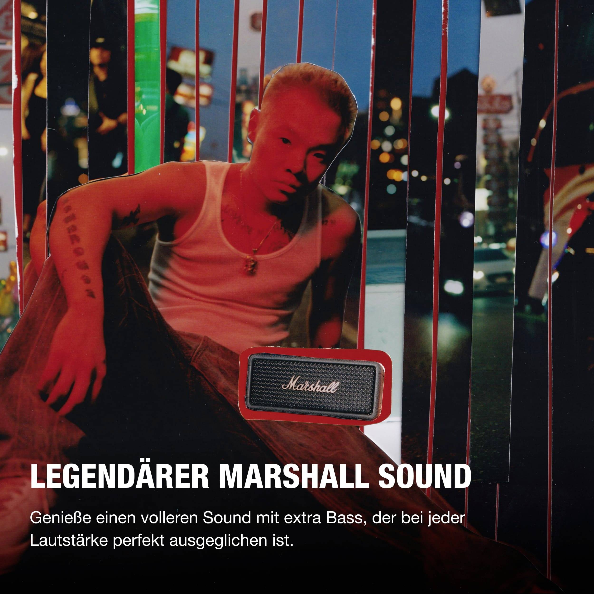 'Porträt einer Person mit Marshall-Bluetooth-Lautsprecher. Text unten: Legendärer Marshall Sound, voller Bass, ausgewogene Lautstärke.'