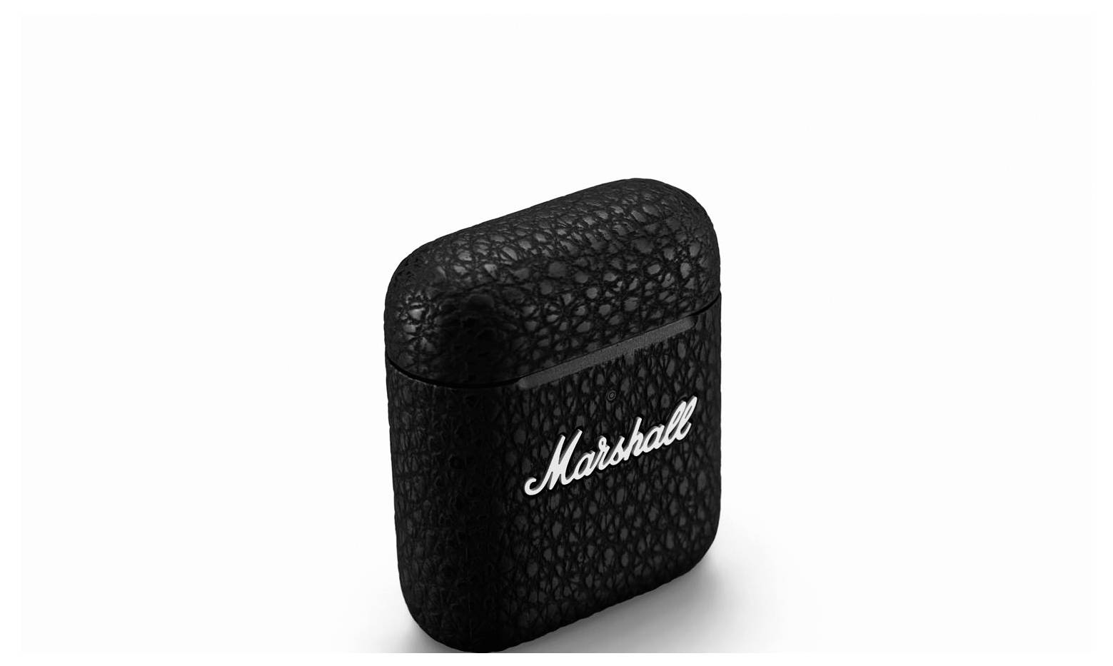 Schwarze Hülle für Kopfhörer mit Textur, "Marshall" steht darauf.