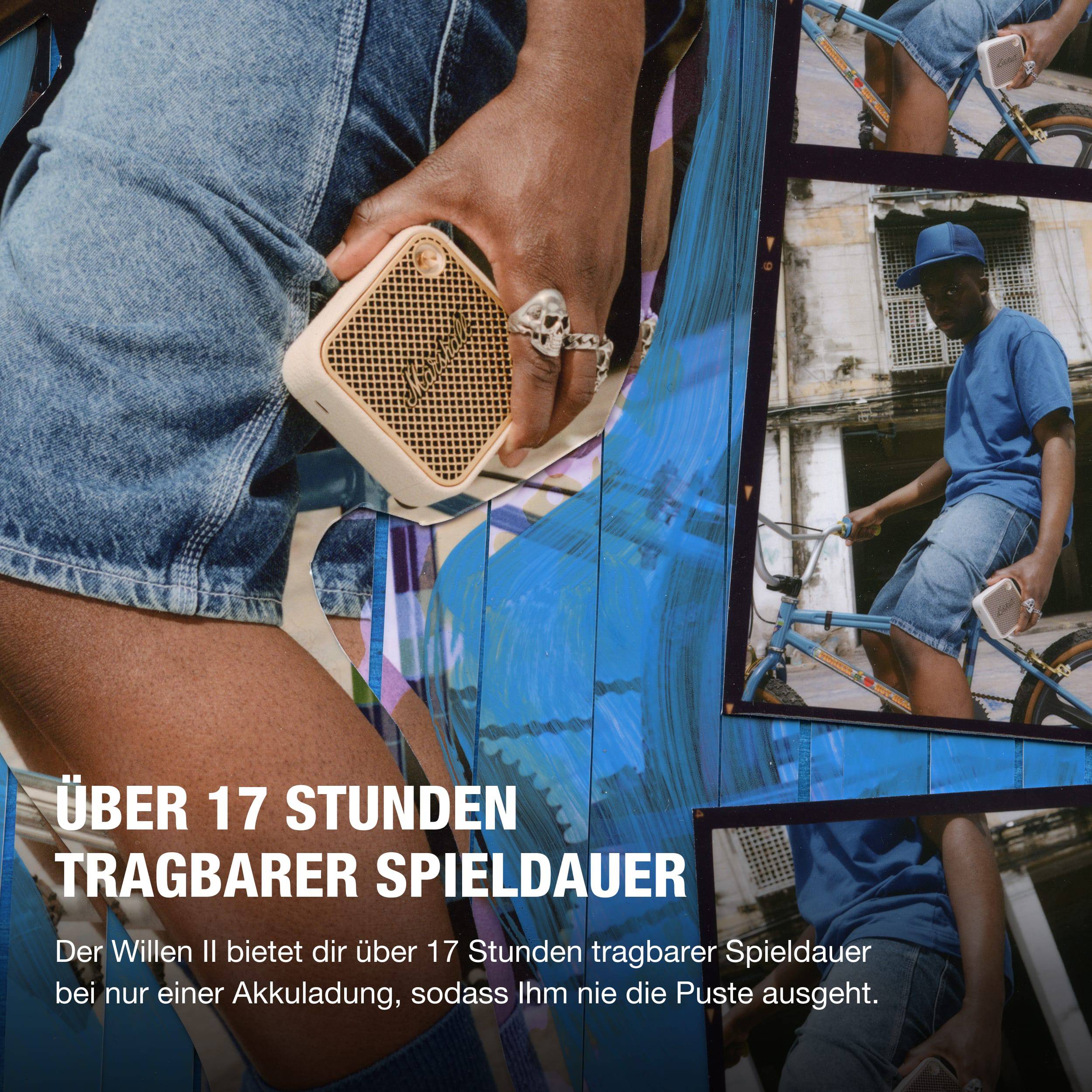 Eine Person hält einen tragbaren Lautsprecher. Text: 'Über 17 Stunden tragbare Spieldauer' und weitere Details zur Akkulaufzeit.