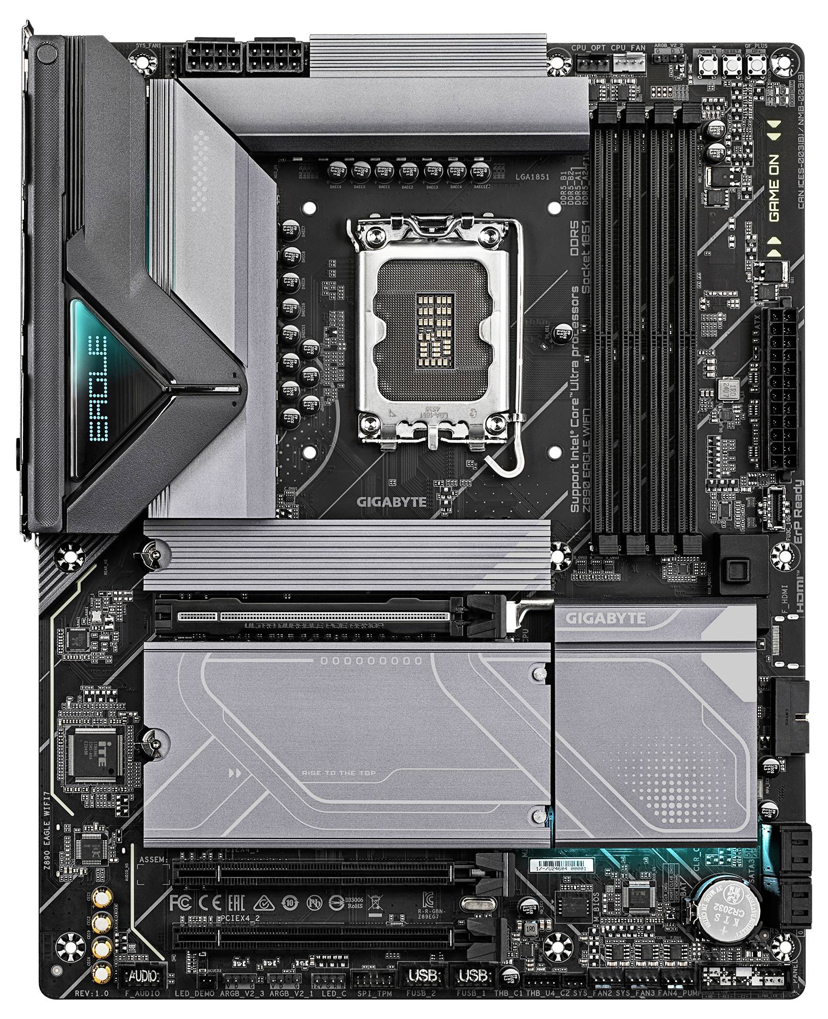 Hauptplatine mit CPU-Sockel, RAM-Steckplätzen und Kühlsystem. Anschlüsse und Erweiterungssteckplätze für diverse Computerkomponenten.