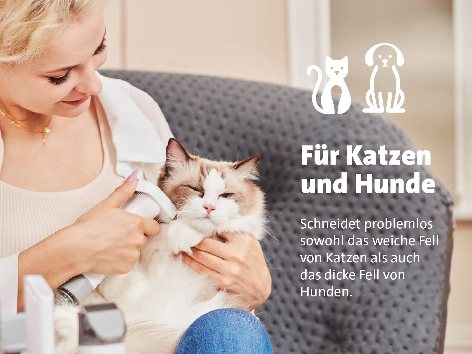 'Eine Frau schneidet einem entspannten, langhaarigen Katze das Fell. Text: Für Katzen und Hunde. Schneidet problemlos weiches Fell von Katzen und dickes Fell von Hunden.'