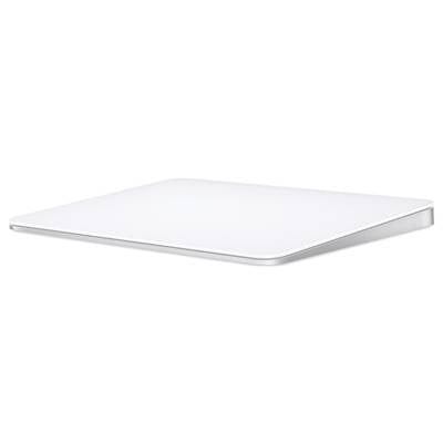 Ein weißes, flaches Trackpad mit glatter Oberfläche, schräg von der Seite gesehen.