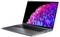 Ein Laptop mit einem aufgeklappten Bildschirm, der bunte, abstrakte Formen zeigt. Das Gehäuse ist silbern, die Tastatur schwarz.
