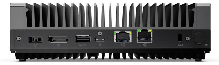 Rückseite eines Computers mit mehreren Anschlüssen, darunter USB, Ethernet und HDMI. Kühlrippen für Wärmeableitung sichtbar.