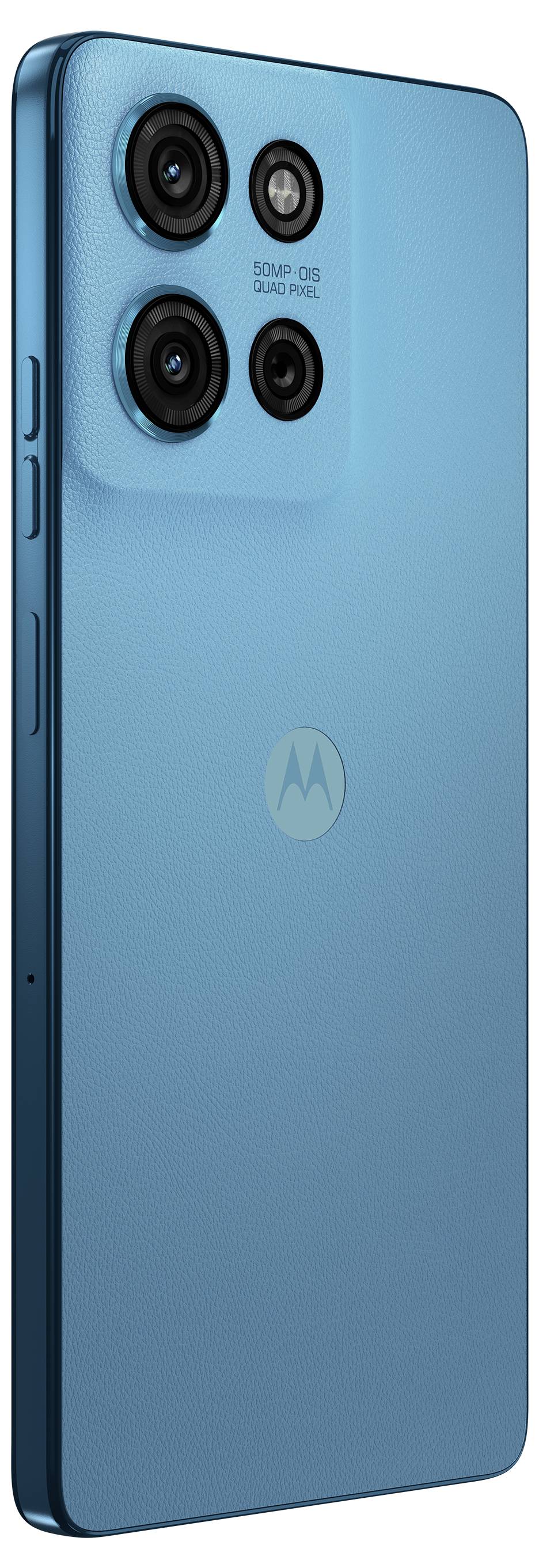 Ein blaues Smartphone von hinten mit drei Kameralinsen in einem Quadrat angeordnet. Das Motorola-Logo ist in der Mitte sichtbar.