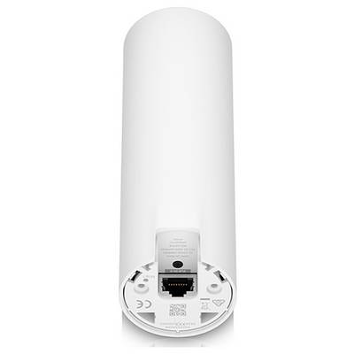 Weißer zylindrischer Wi-Fi-Router mit Ethernet-Anschluss an der Unterseite, zeigt CE- und andere Zertifizierungssymbole.