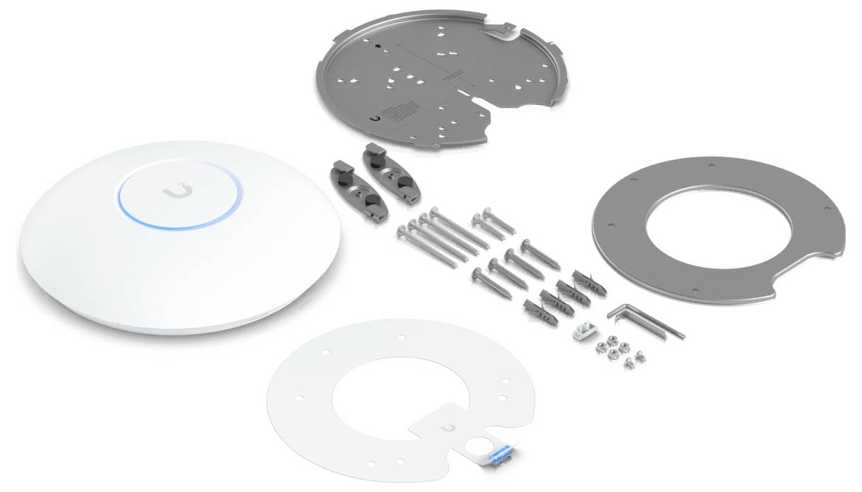 Zentrale Platine eines WLAN-Zugangspunkts mit Montagematerial, Schrauben und Halterungen auf einem Tisch ausgebreitet.