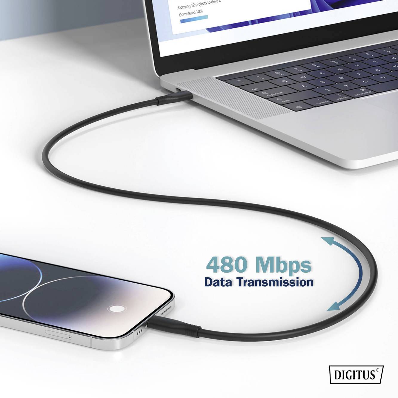 'Laptop verbunden mit Smartphone über ein Kabel. Der Text zeigt: 480 Mbps Datentransfer.'