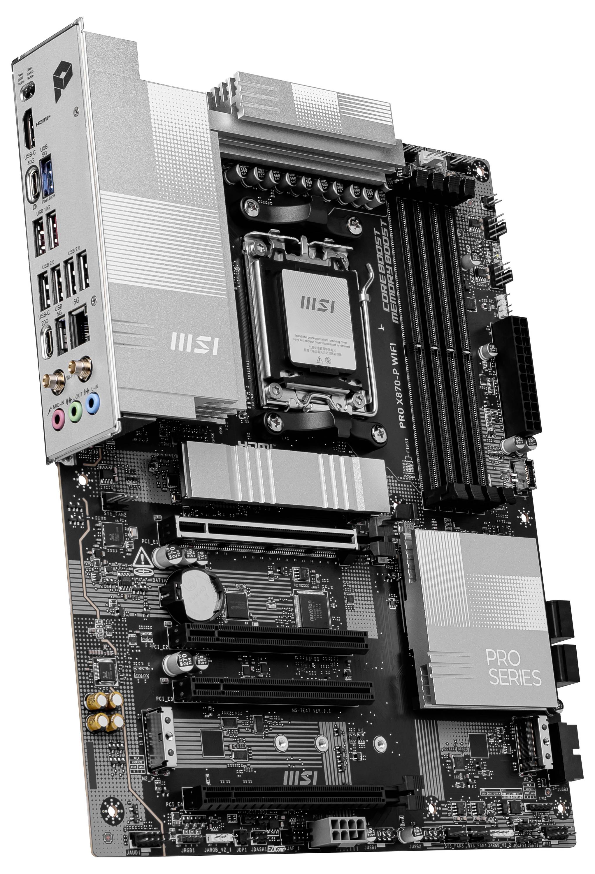 Schwarzes Mainboard der Pro-Serie mit mehreren USB-Anschlüssen, Steckplätzen für RAM, CPU und Erweiterungssteckplätzen, seitlich dargestellt.