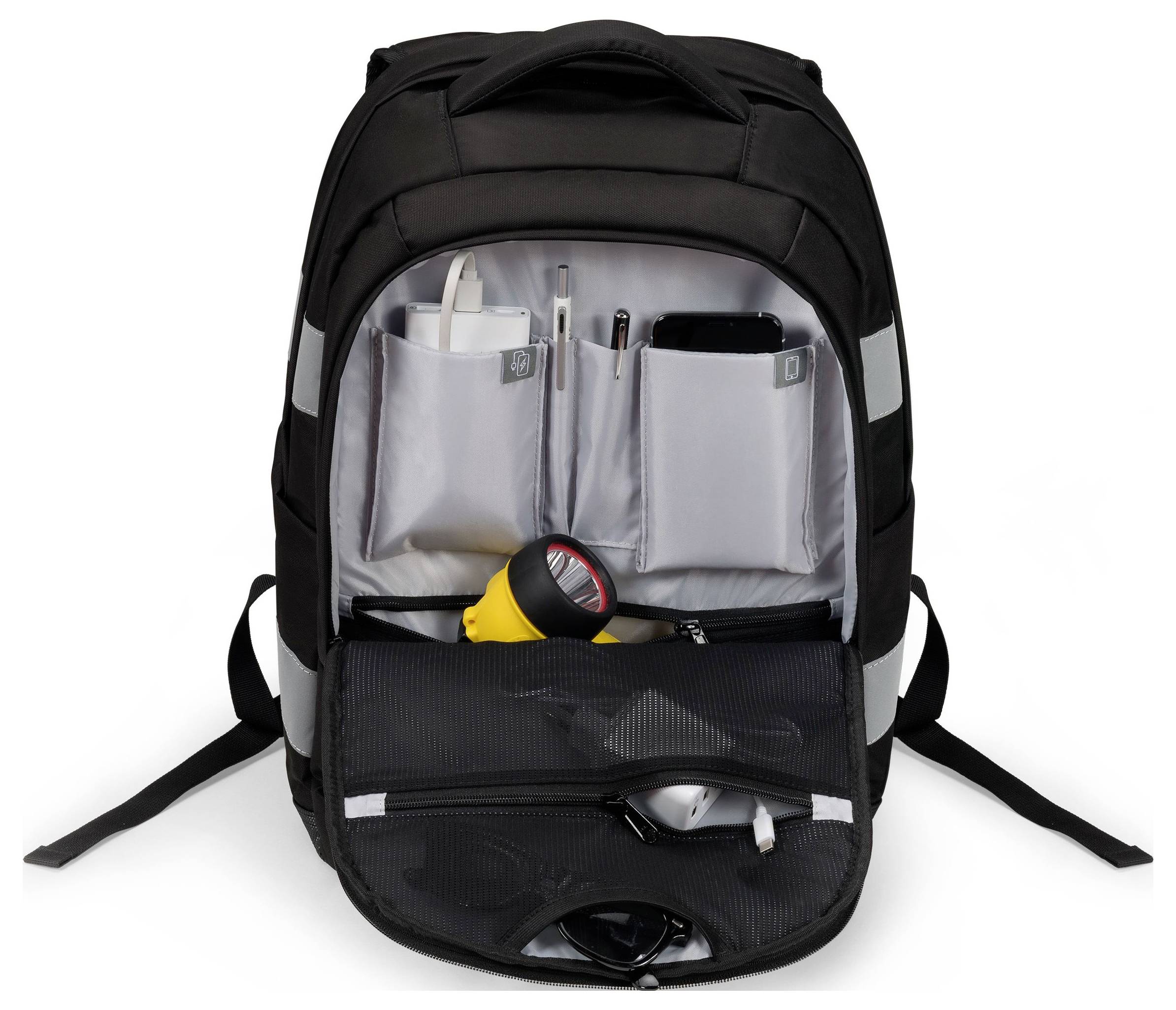 Ein geöffneter schwarzer Rucksack zeigt mehrere Taschen mit einem Taschenrechner, einer Taschenlampe und weiteren kleinen Gegenständen.