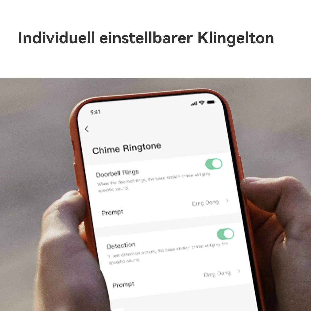 Person hält ein Smartphone mit geöffneten Einstellungen zur Auswahl eines Klingeltons. Option 'Chime Ringtone' ist aktiviert.