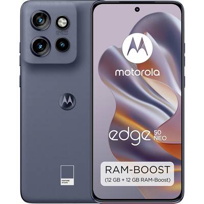 Ein modernes Smartphone mit drei Kameras auf der Rückseite und einem Display, das die Marke 'Motorola' und 'edge 50 NEO' zeigt.