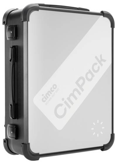 Koffer mit schwarzem Rahmen und Griff. Auf der Vorderseite steht 'CimPack'. Ecken sind durch stoßsichere Kappen geschützt.