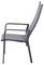 Moderner Metallstuhl in Seitenansicht, mit gerader Rückenlehne und Armlehnen, geeignet für Innen- und Außenbereiche.