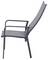 Moderner Gartenstuhl aus grauem Metall mit Armlehnen, seitlich betrachtet. Geeignet für den Außenbereich.