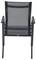 Ein schwarzer Gartenstuhl aus Metall mit gerader Rückenlehne und Armlehnen. Die Sitzfläche besteht aus einem durchlässigen Netzmaterial.