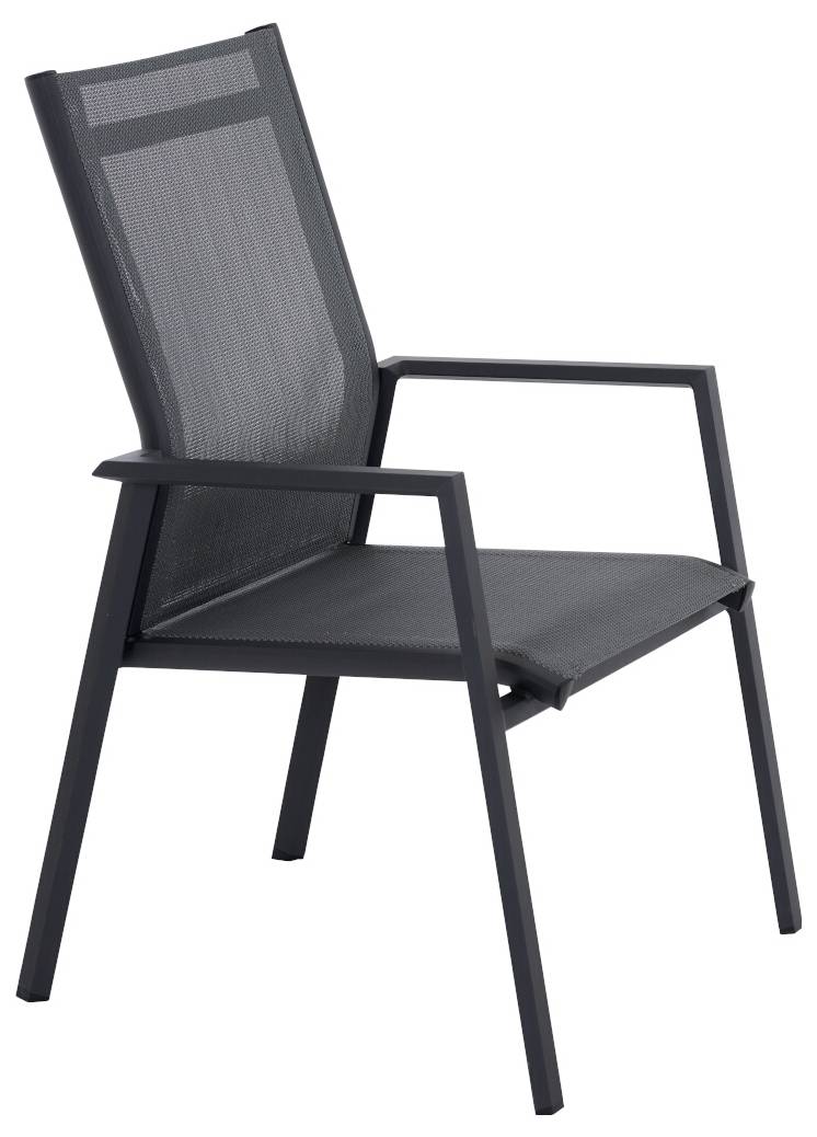 Ein schwarzer Gartenstuhl mit Armlehnen, modernem Design und Netzrückenlehne, steht seitlich zur Ansicht.