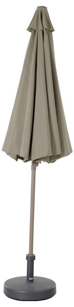 Ein geschlossener, brauner Sonnenschirm auf einem runden, schwarzen Ständer.