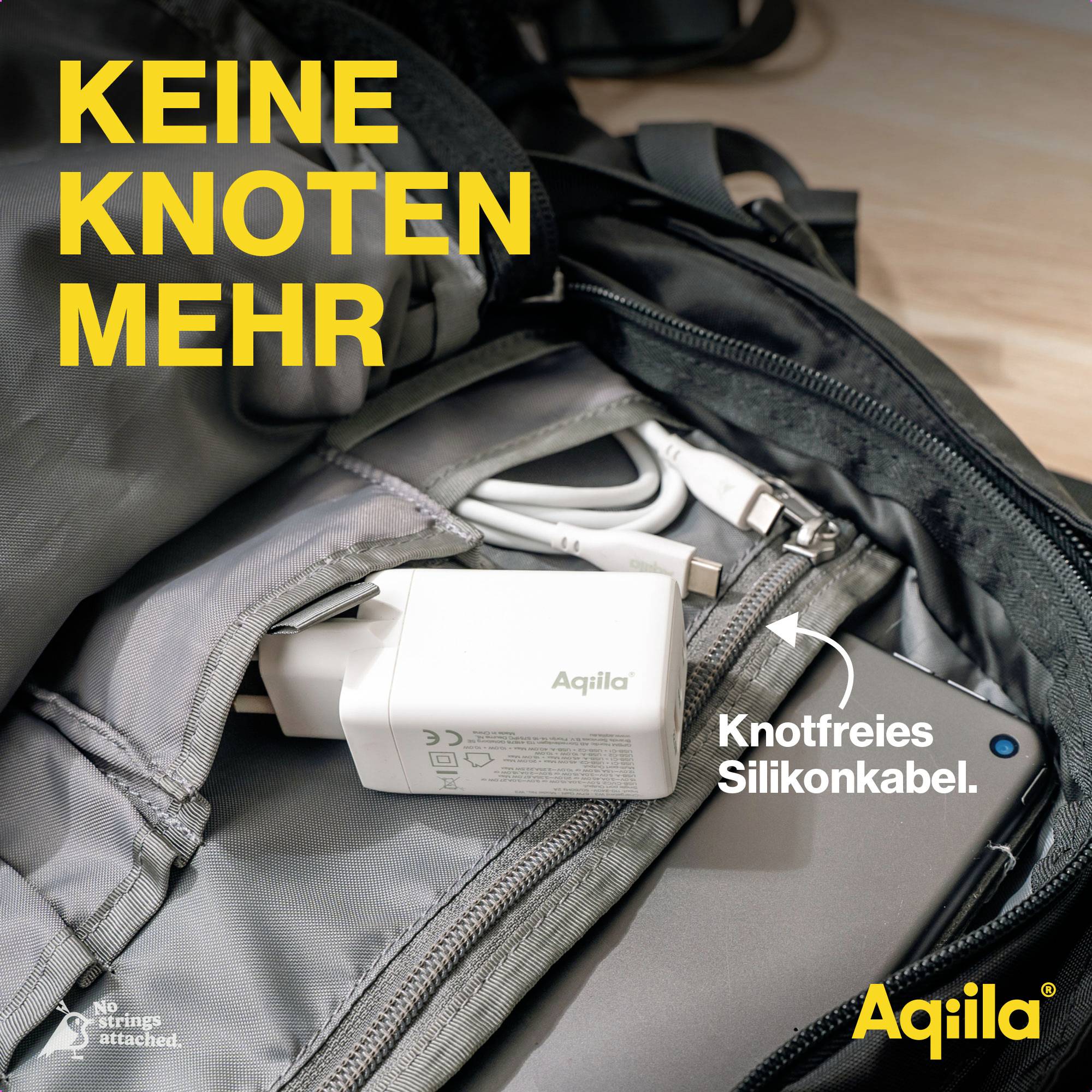 Ein Rucksack mit einem ordentlich aufgerollten Kabel und Netzstecker im Inneren. Text: 'Keine Knoten mehr'. Markierung auf silikonfreiem Kabel.