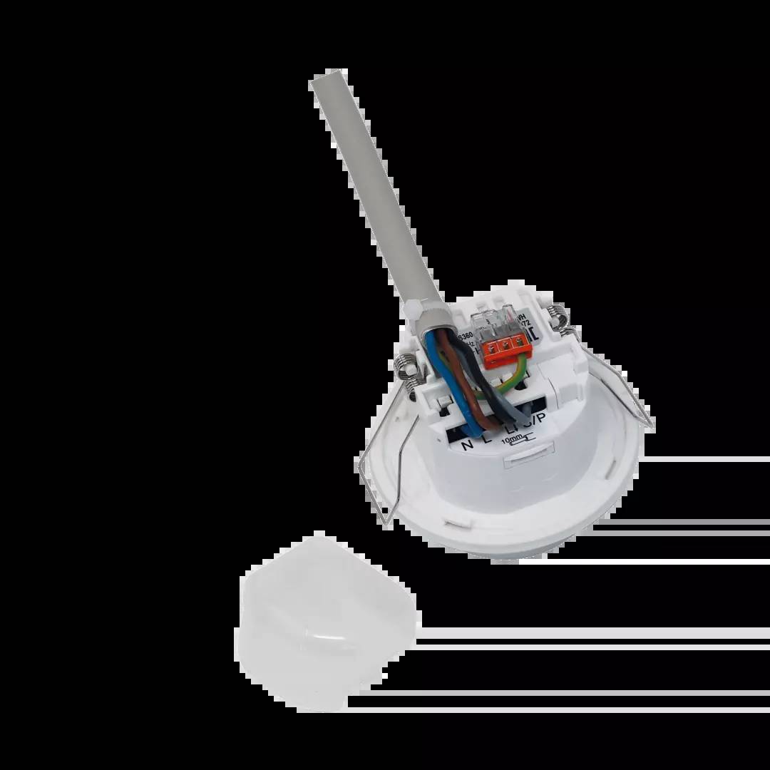 Eine weiße Kunststoffverteilerdose mit geöffnetem Deckel, zeigt Drähte und Klemmen, bereit für elektrische Verkabelung.