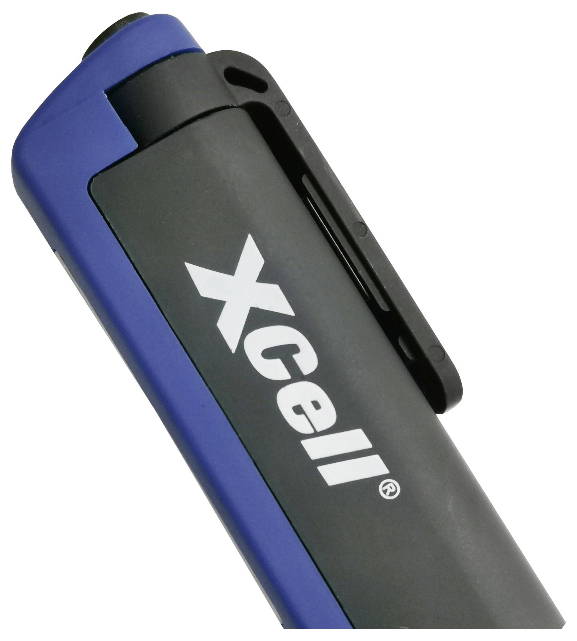 Blauer und schwarzer Kugelschreiber mit 'XCell'-Logo auf der Seite. Der Stift hat einen Clip zum Befestigen an Taschen oder Ordnern.