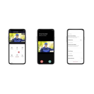 'Drei Smartphone-Bildschirme zeigen eine Smart-Türklingel-App: Menüansicht, Videoanruf mit Person in Uniform, und Einstellungen.'