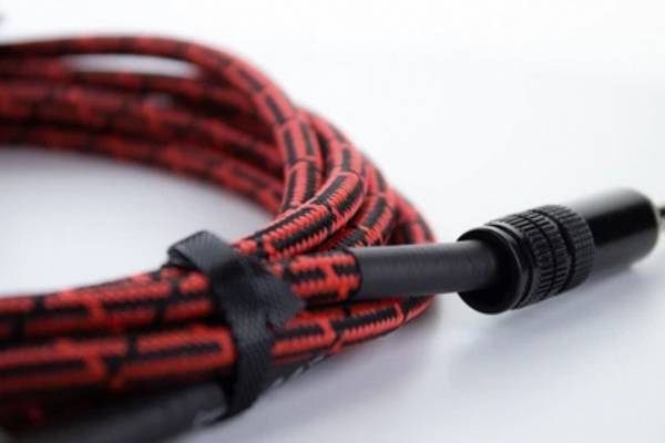 Cordial 14772 Klinke Audio Anschlusskabel [1x Klinkenstecker 6.3 mm (mono) - 1x Klinkenstecker 6.3 mm (mono)] 1.50 m Schwarz, Rot Textil-Mantel