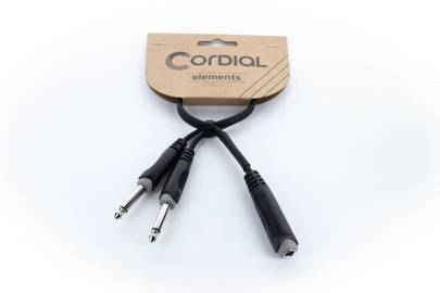 Y-Kabel mit zwei 6,3-mm-Klinkensteckern und einer 6,3-mm-Klinkenbuchse, Marke 'Cordial Elements', auf Kartonhalterung.