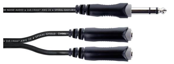 Zwei Audiokabel mit Klinkensteckern, eines männlich und eines weiblich, mit Aufschrift 'Low Noise Audio'.
