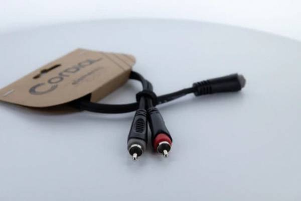 Cordial 14889 Klinke / Cinch Audio Y-Adapter [1x Klinkenbuchse 3.5 mm - 2x Cinch-Stecker] 0.30 m Schwarz PVC-Mantel, Zwillingsleitung