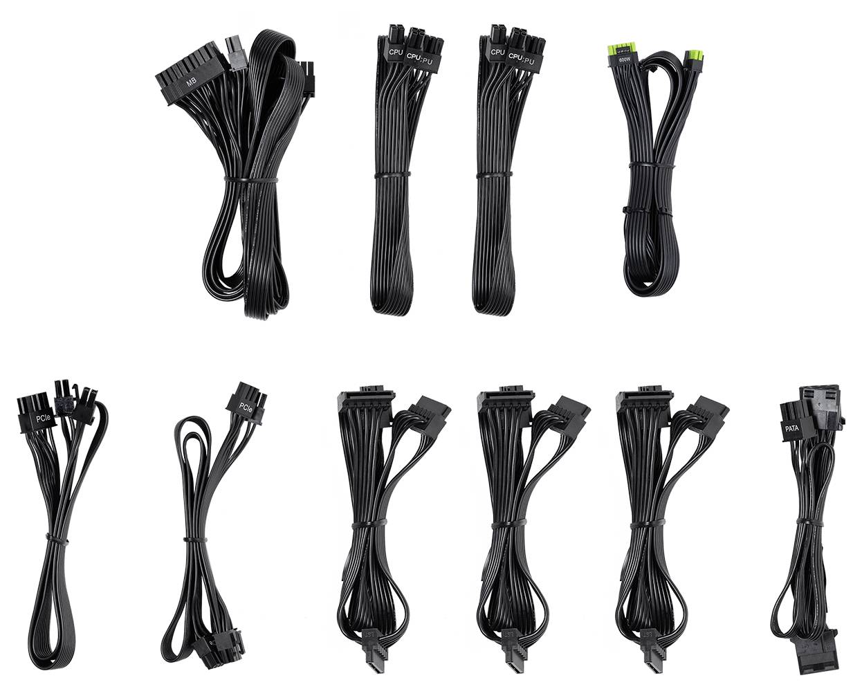 Schwarze Computer-Verbindungskabel in verschiedenen Ausführungen und Steckverbindertypen, gleichmäßig angeordnet.