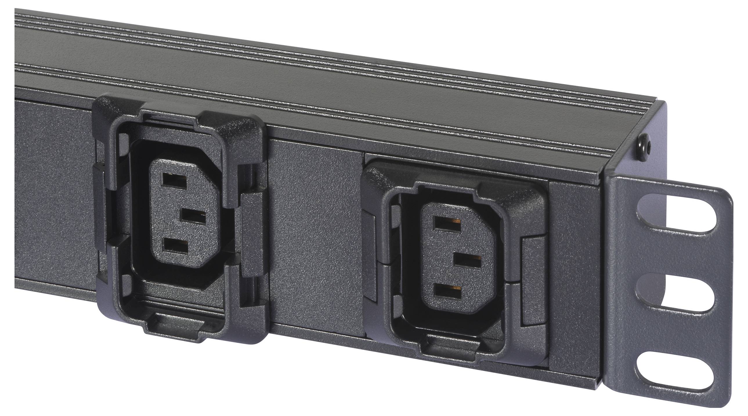 Schwarz gefärbte Geräteleiste mit zwei Steckdosen an der Wandhalterung, geeignet zur Befestigung in einem Serverraum oder Rechenzentrum.