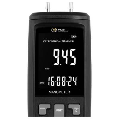 Tragbares digitales Manometer zeigt eine Differenzdruckanzeige von 9,45 mbar mit dem Datum 16-08-24 auf dem Display.