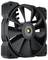 Schwarzer Computerlüfter mit mehreren Blättern, in einem robusten, sechseckigen Gehäuse montiert, von der Marke Cougar.