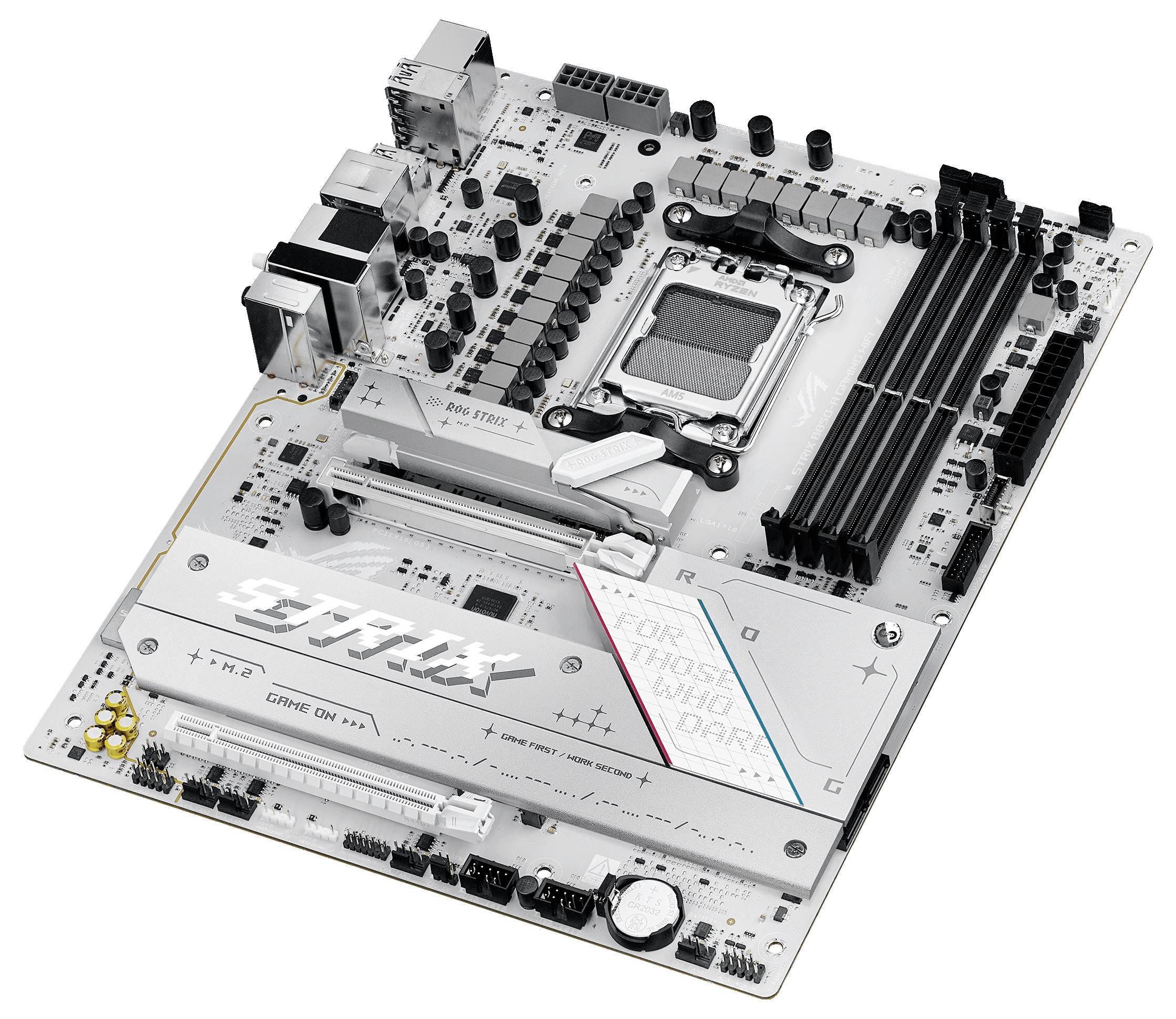 Eine weiße Gaming-Motherboard-Platine mit mehreren Steckplätzen und Anschlüssen, markantem 'Strix'-Logo und schlankem Design.