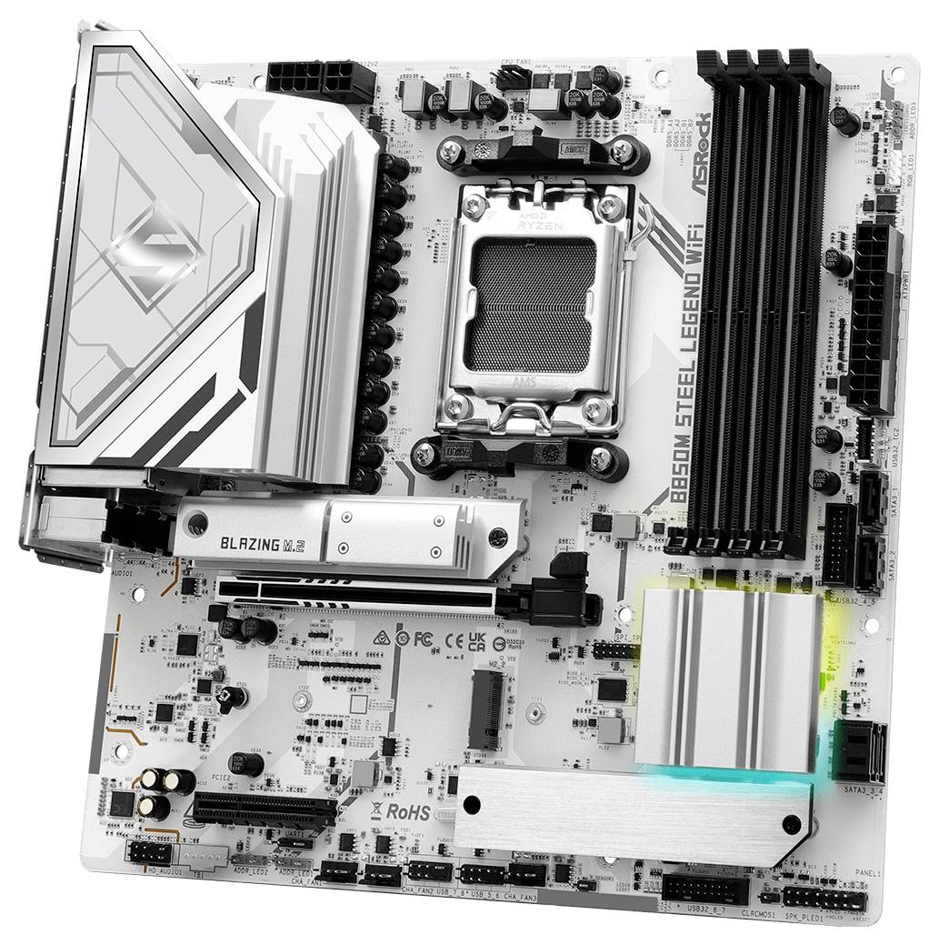 Eine ASRock B650M Steel Legend WiFi Hauptplatine mit sichtbaren Details wie PCIe-Steckplätzen, RAM-Steckplätzen und einem Kühlkörper.